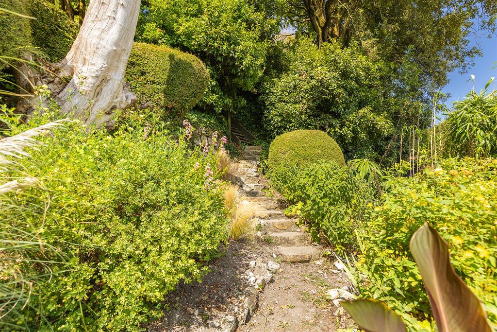 Additional image 30 of 4 bed property for saleBonchurch, Isle Of Wight PO38