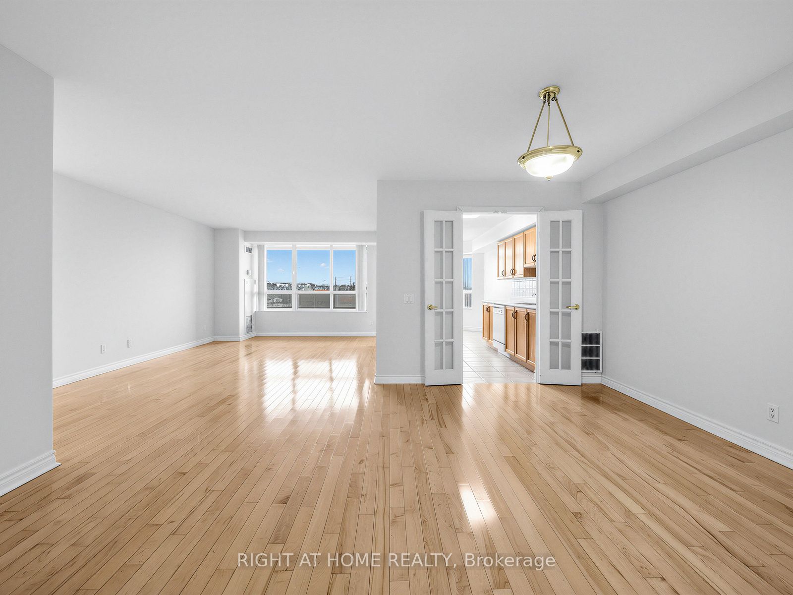 Additional image 4 of 505-35 Kingsbridge Garden Circle, Mississauga, ON, L5R 3Z5