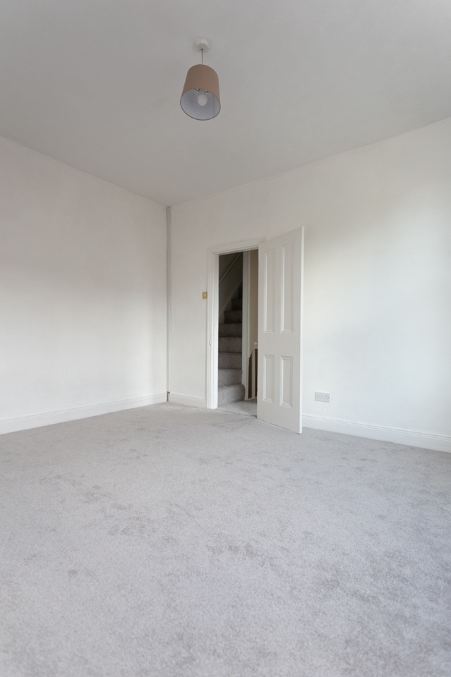 2 Bed Terraced House, Cecil Mount, LS12, N1 7GU photo 5