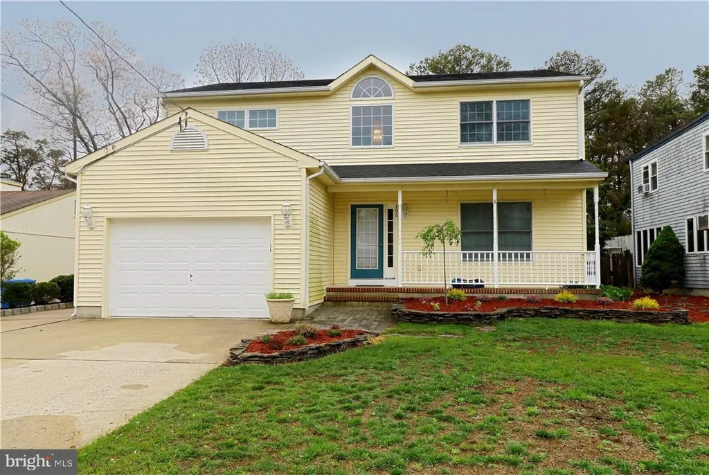 195 S Lakeshore Drive, Manahawkin, NJ 08050
