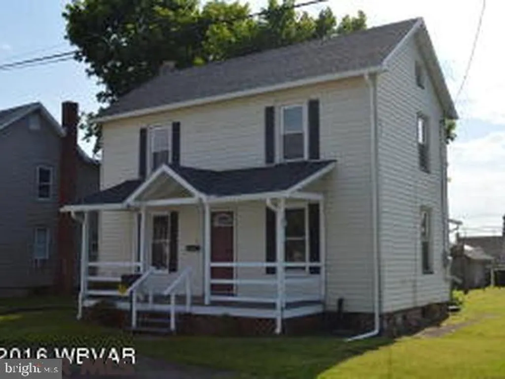 109 Palmer Avenue, Mill Hall, PA 17751