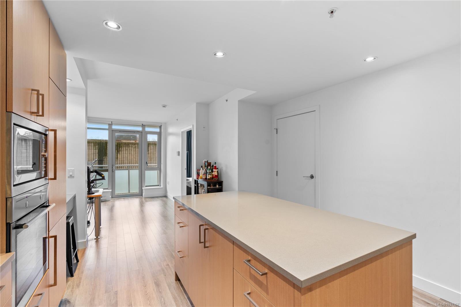 Additional image 6 of 305-838 Broughton Street, Victoria, BC, V8W 1E4