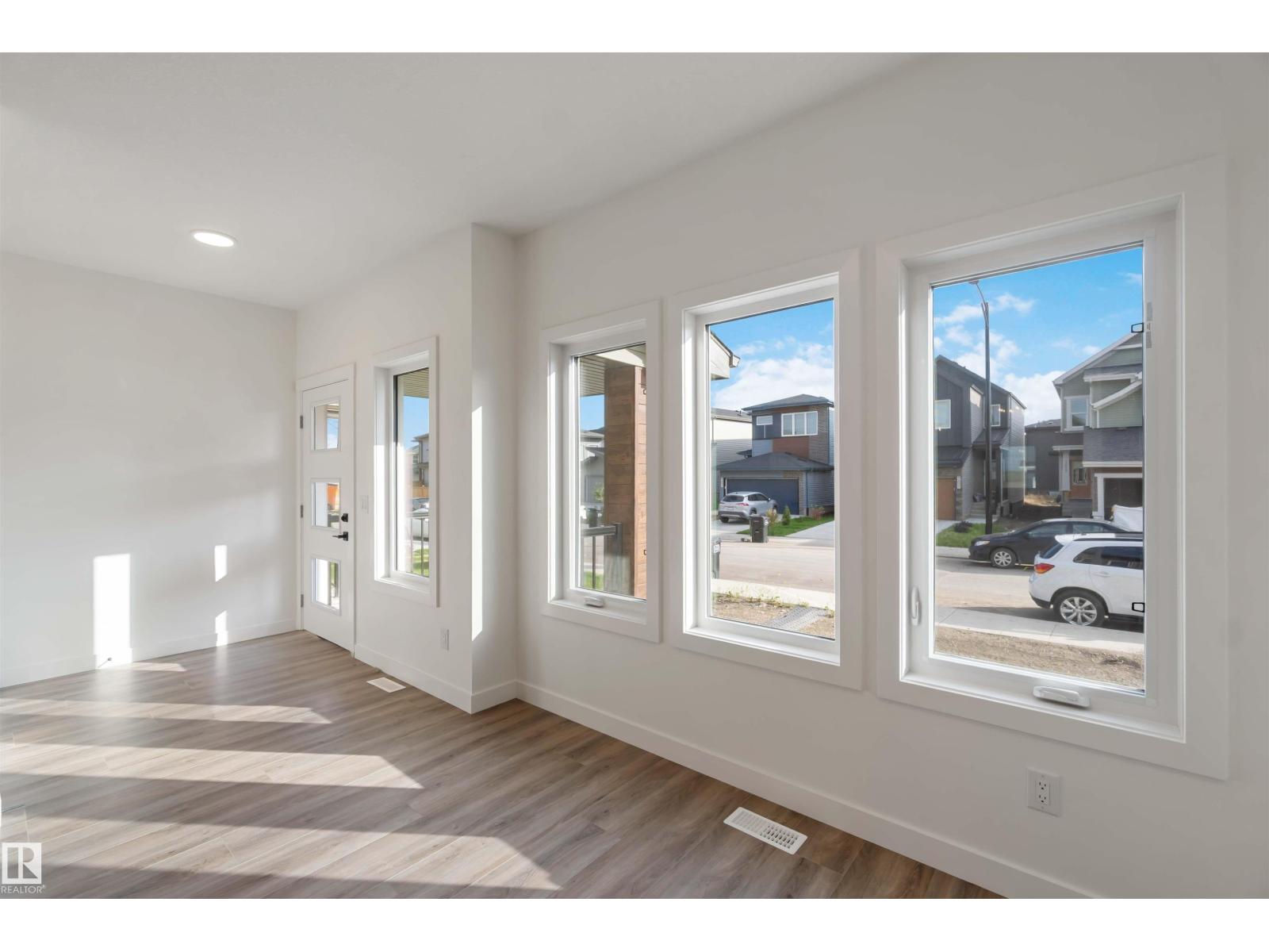 Additional image 3 of 20635 43 Avenue NW, Edmonton, AB, T6M3E3