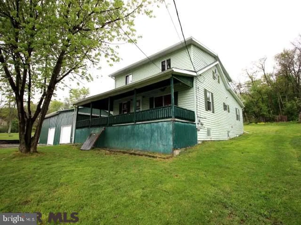 1915 Glenwood Avenue, Lewistown, PA 17044