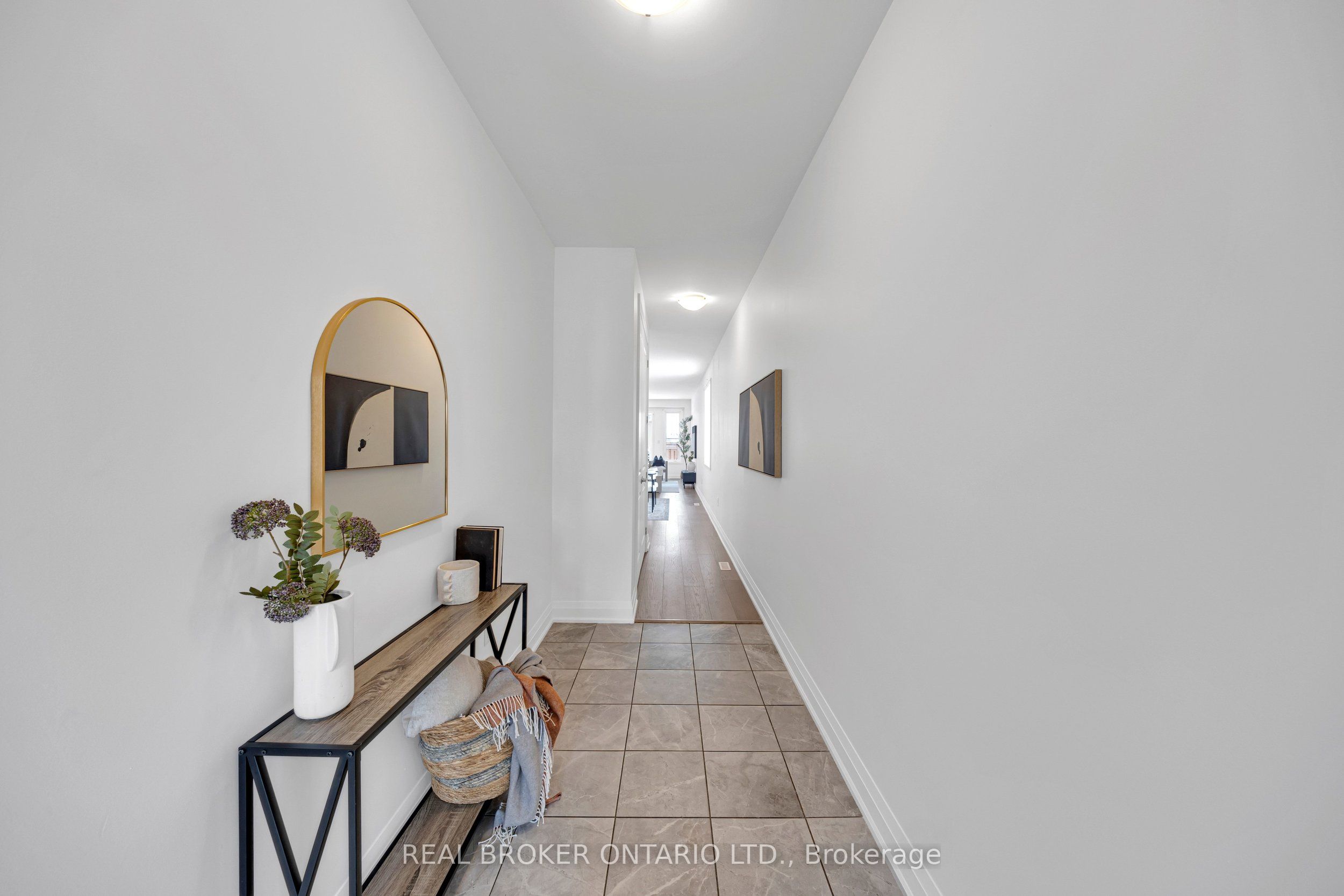 48 Barnyard Trail, Barrie, ON, L9J 0C2 photo 5