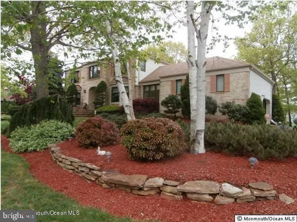 40 Pelican Drive, Bayville, NJ 08721