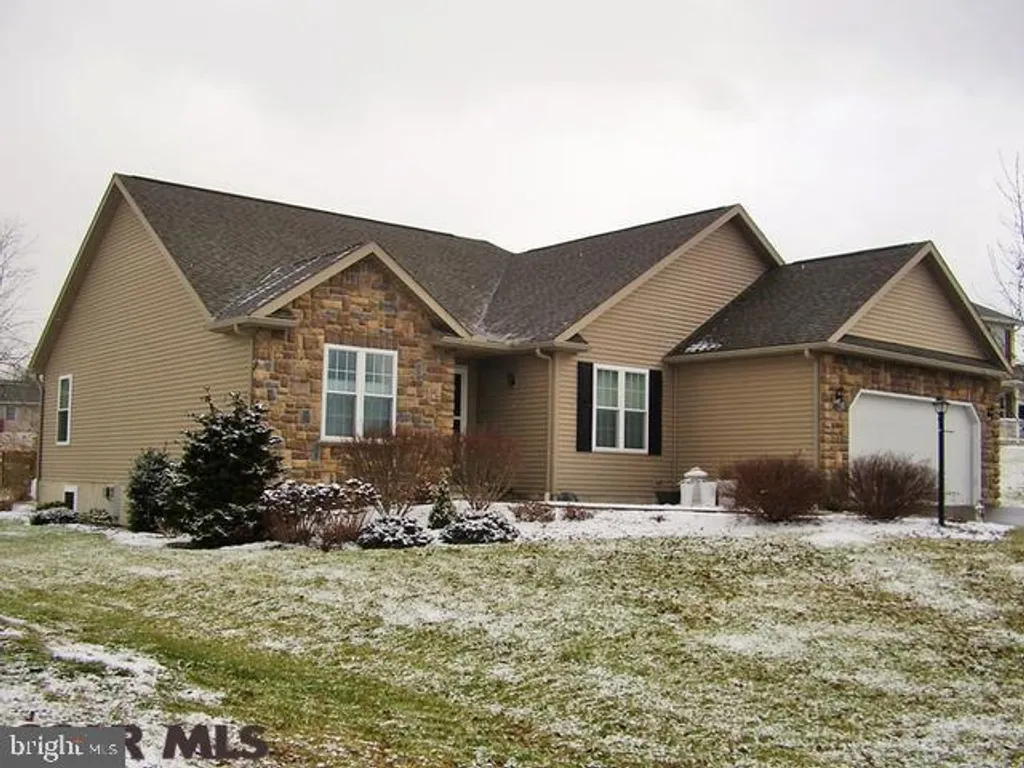 114 Grant Circle, Bellefonte, PA 16823