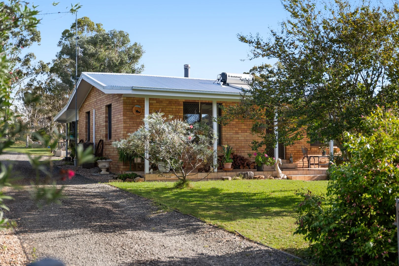 49 Albert Street, Crows Nest QLD 4355