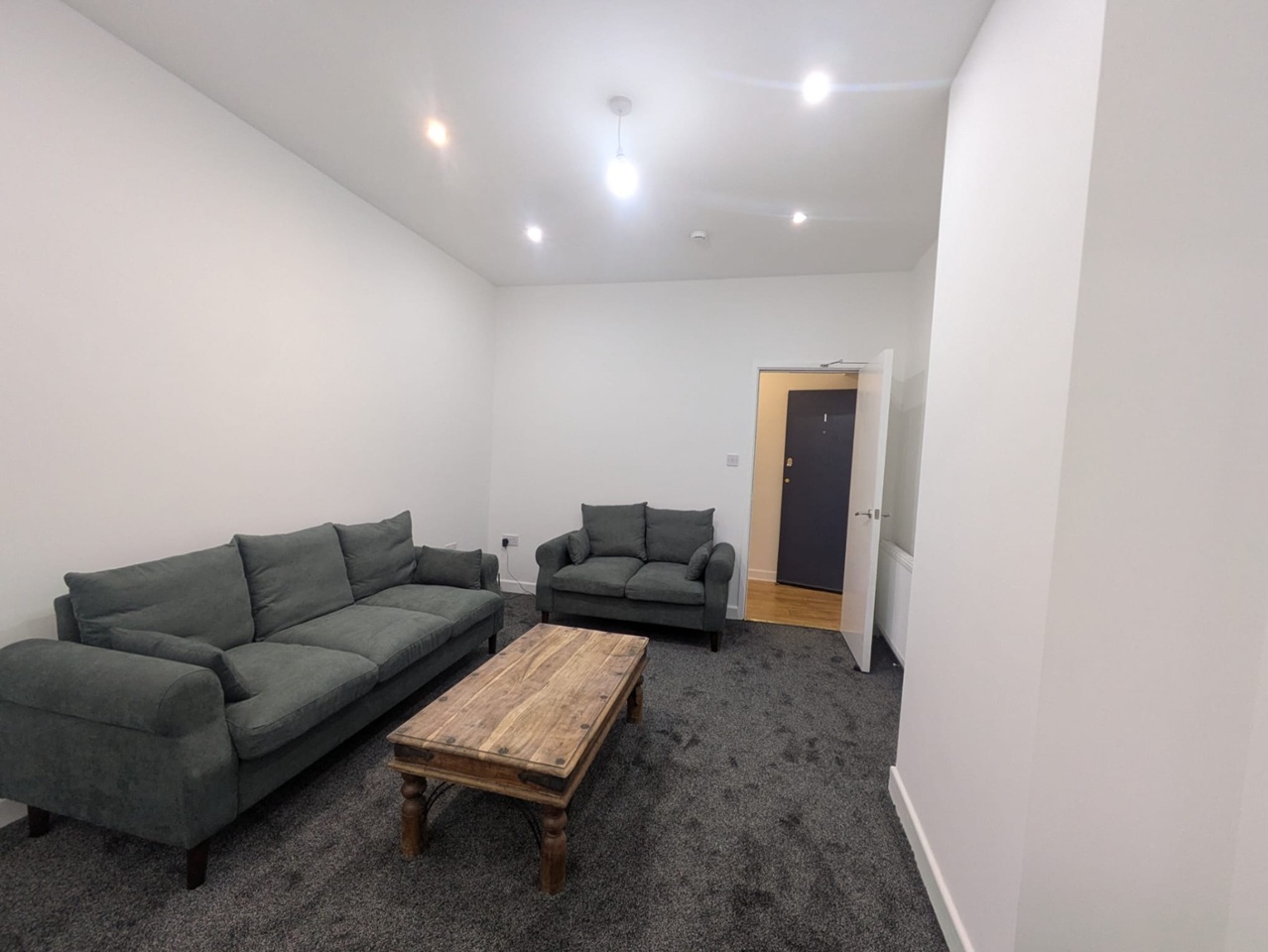 2 Bed Flat, Great Hampton Street, B18, N1 7GU photo 4