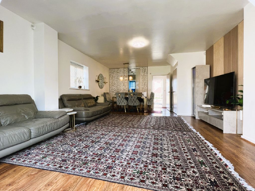 Additional image 6 of 3 bed end terrace house for saleFoxley Road, Slough SL2