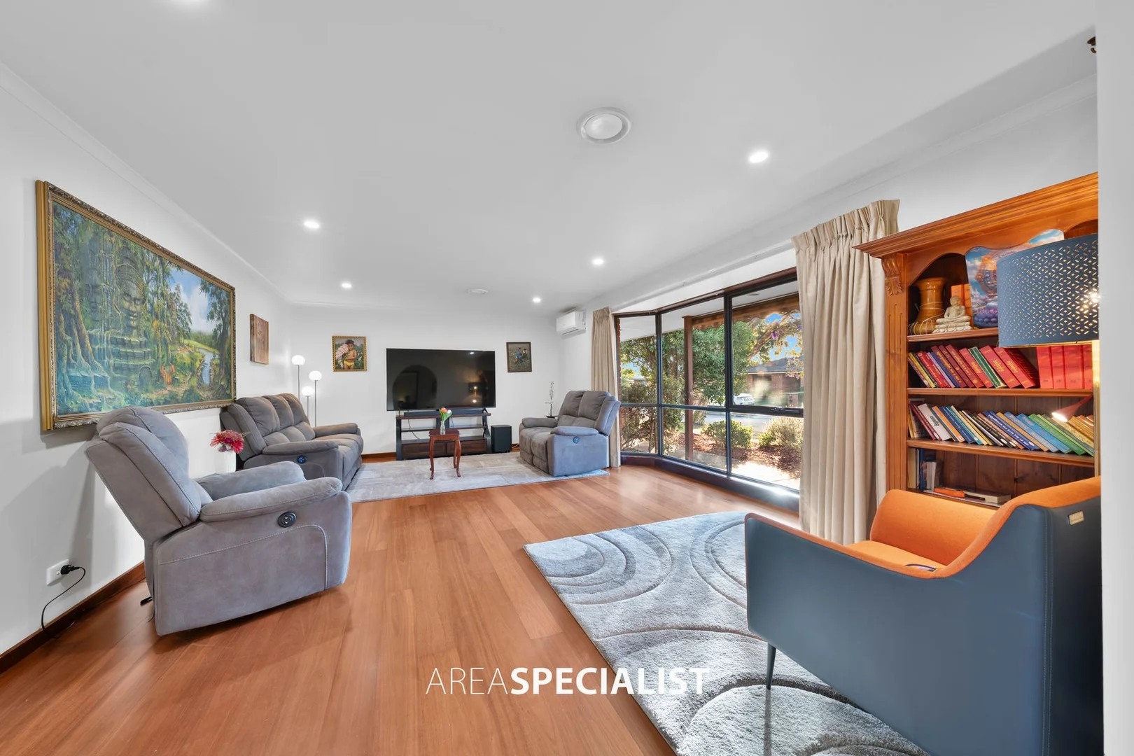 29 Strafford Avenue, Cranbourne VIC 3977 photo 2