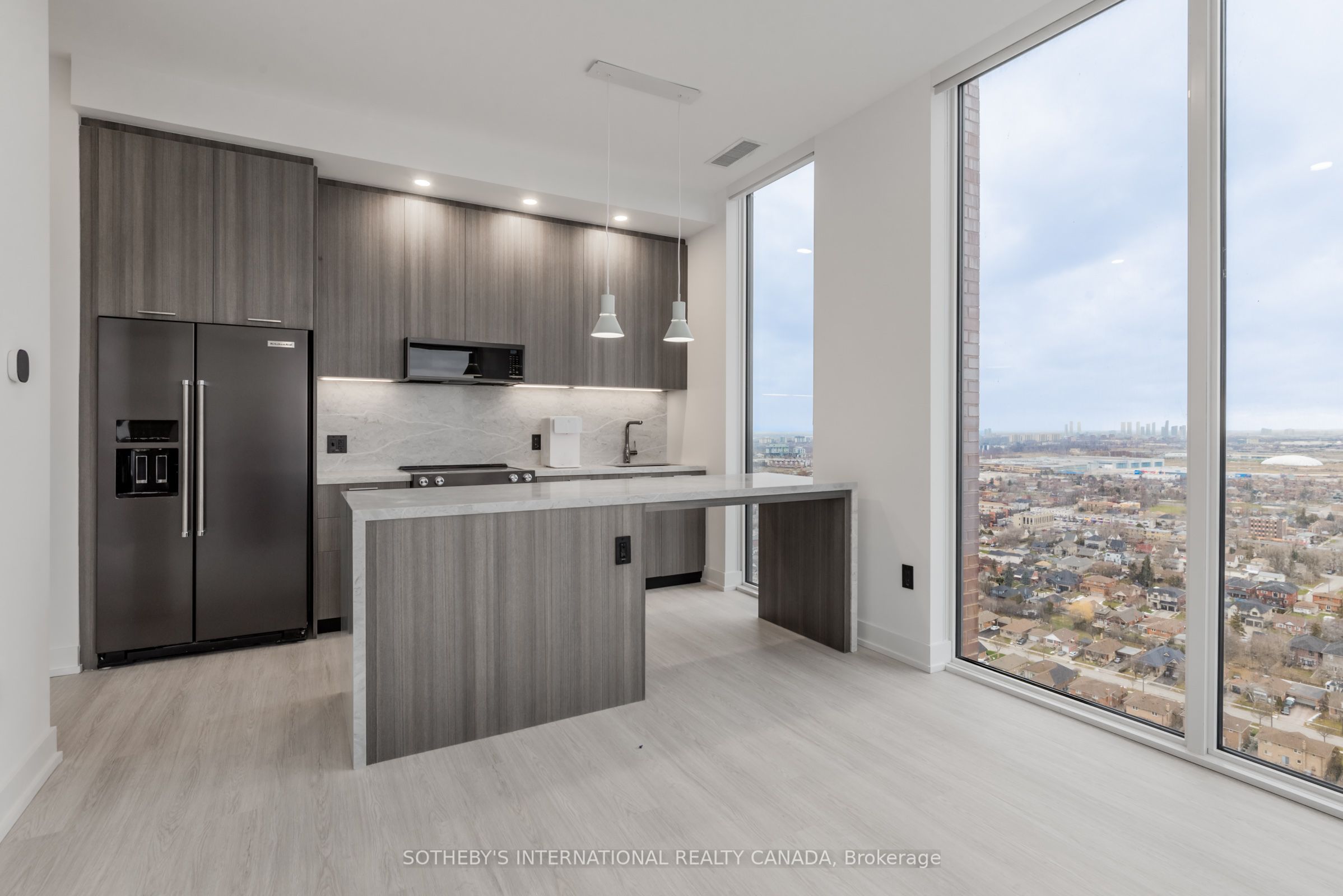 Additional image 2 of 1903-29 York Garden Way, Toronto, ON, M6A 2V1