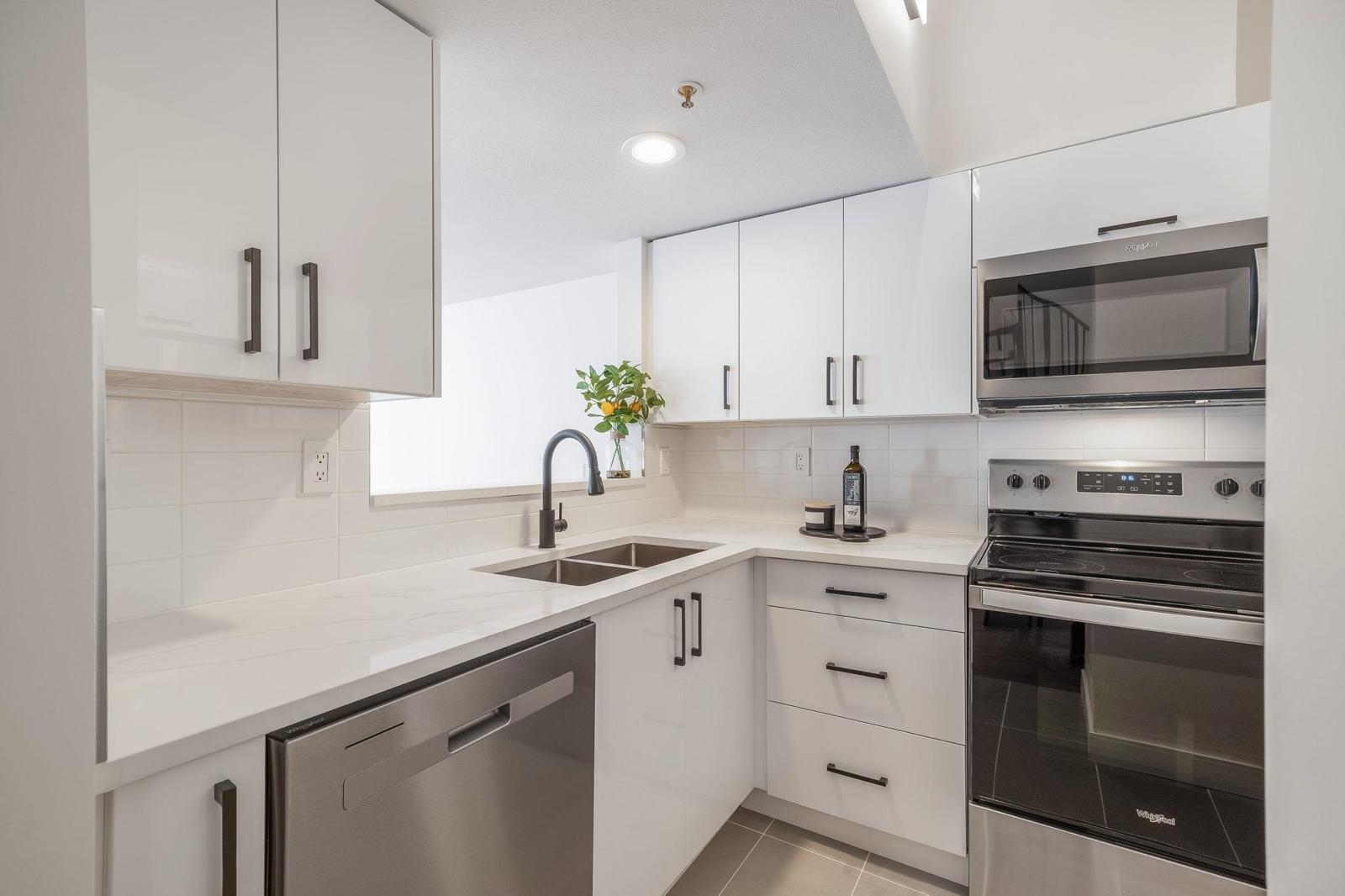 Additional image 2 of 410-14355 103 Avenue, Surrey, BC, V3T 5V5
