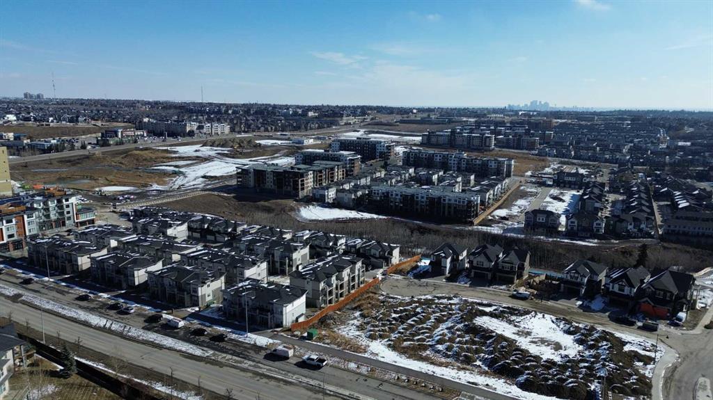 Additional image 3 of 123 Spring Creek Common SW, Calgary, AB, T3H 6E2