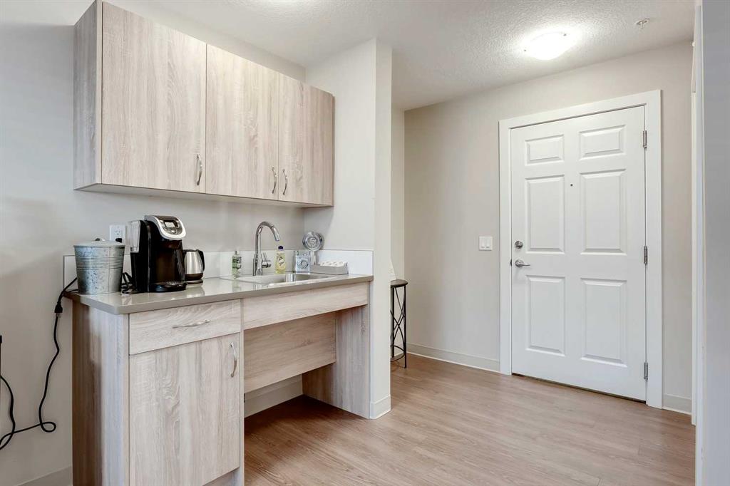 Additional image 3 of 404-2635 Eversyde Avenue SW, Calgary, AB, T2Y 5G9