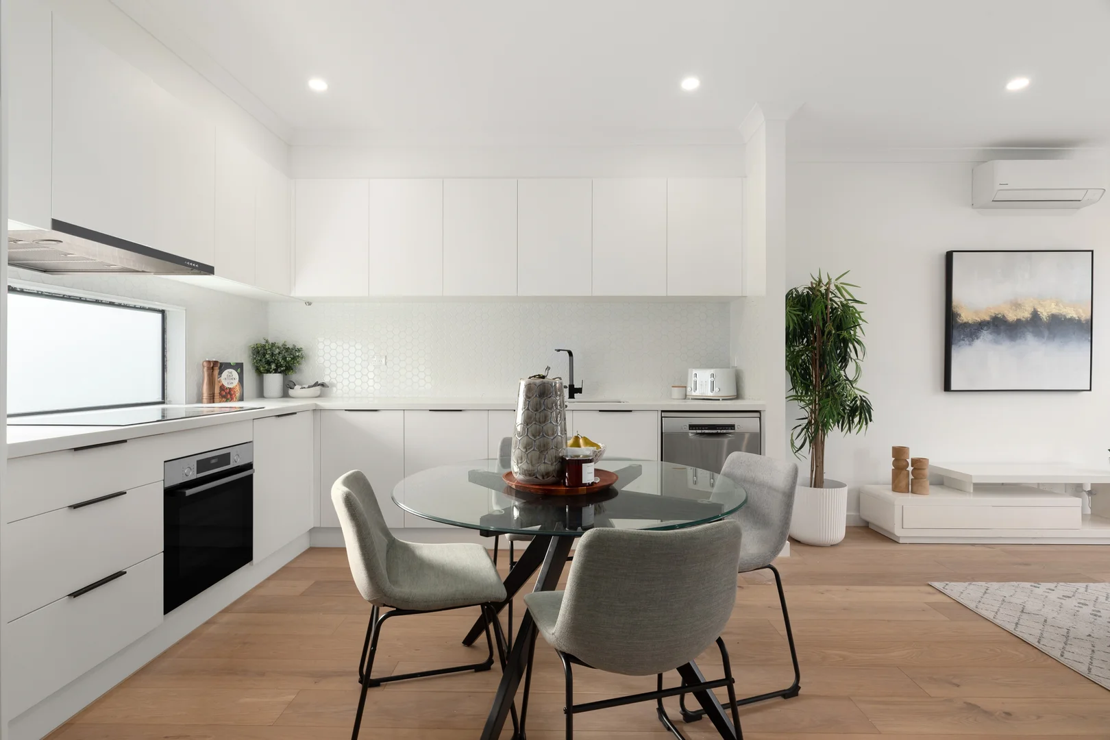 Additional image 4 of 207A Carinish Road, Clayton VIC 3168