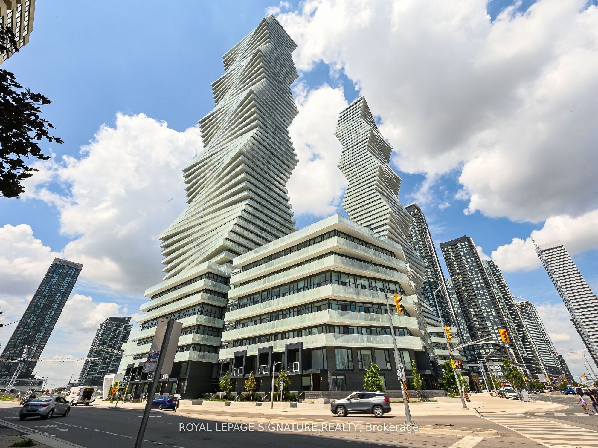 5709-3883 Quartz Road S, Mississauga, ON, L5B 0M4