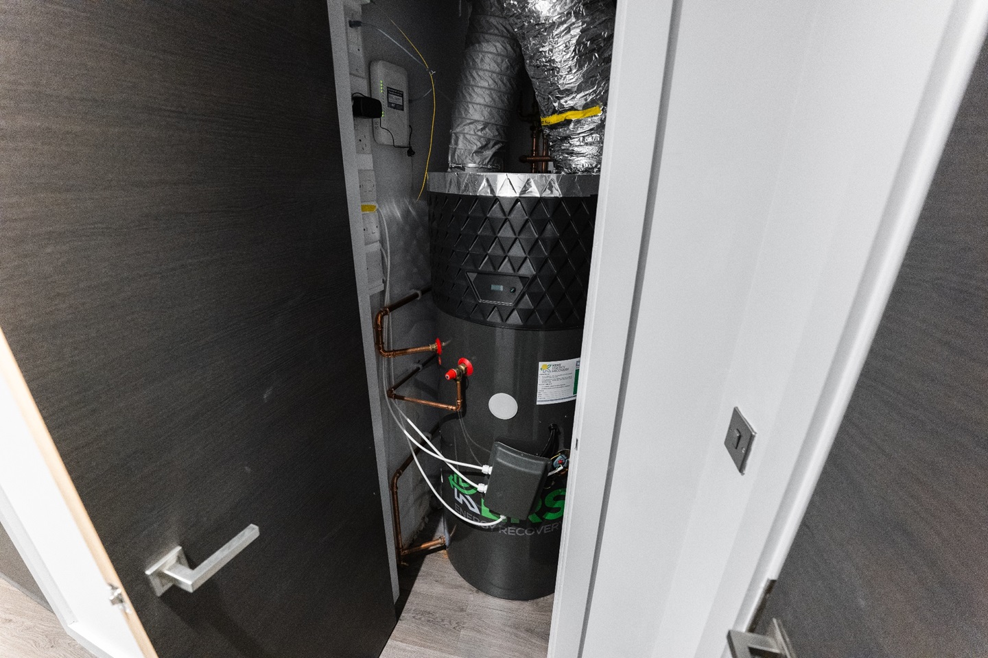 Additional image 22 of Studio Flat, Low Hill, L6, N1 7GU