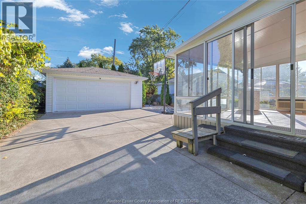914 Thompson Boulevard, Windsor, ON, N8S2G8 photo 5