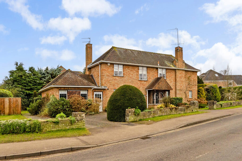Rothamsted Avenue, Harpenden, AL5