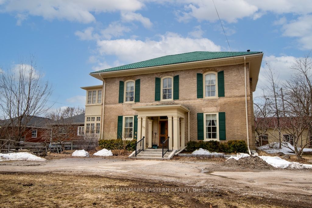 813 Water St. & 11 Argyle Street, Peterborough, ON, K9H 3N7