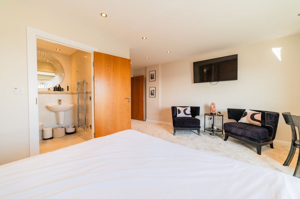 Additional image 24 of 2 bed flat for saleHansen Court, Cardiff Bay CF10