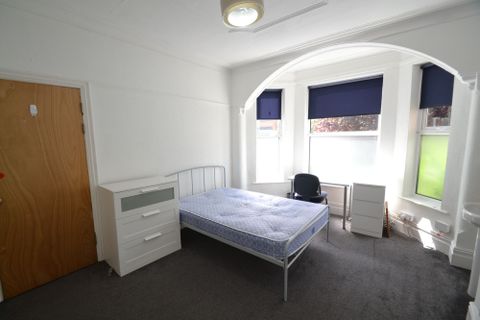 Milverton Road, Manchester M14, Room to rent
