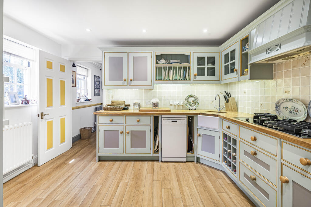 Additional image 5 of Halls Close, Welwyn, AL6