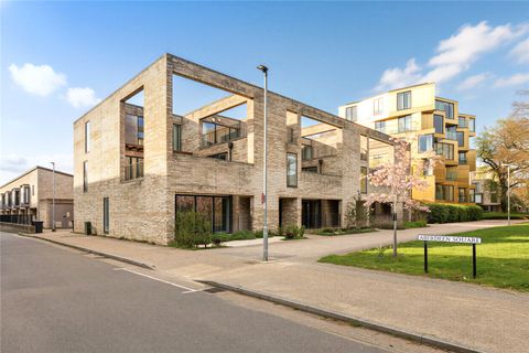 Aberdeen Square, Cambridge, Cambridgeshire CB2