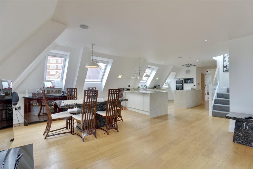 Additional image 7 of 2 bed flat for saleSt. Helens Parade, Southsea PO4