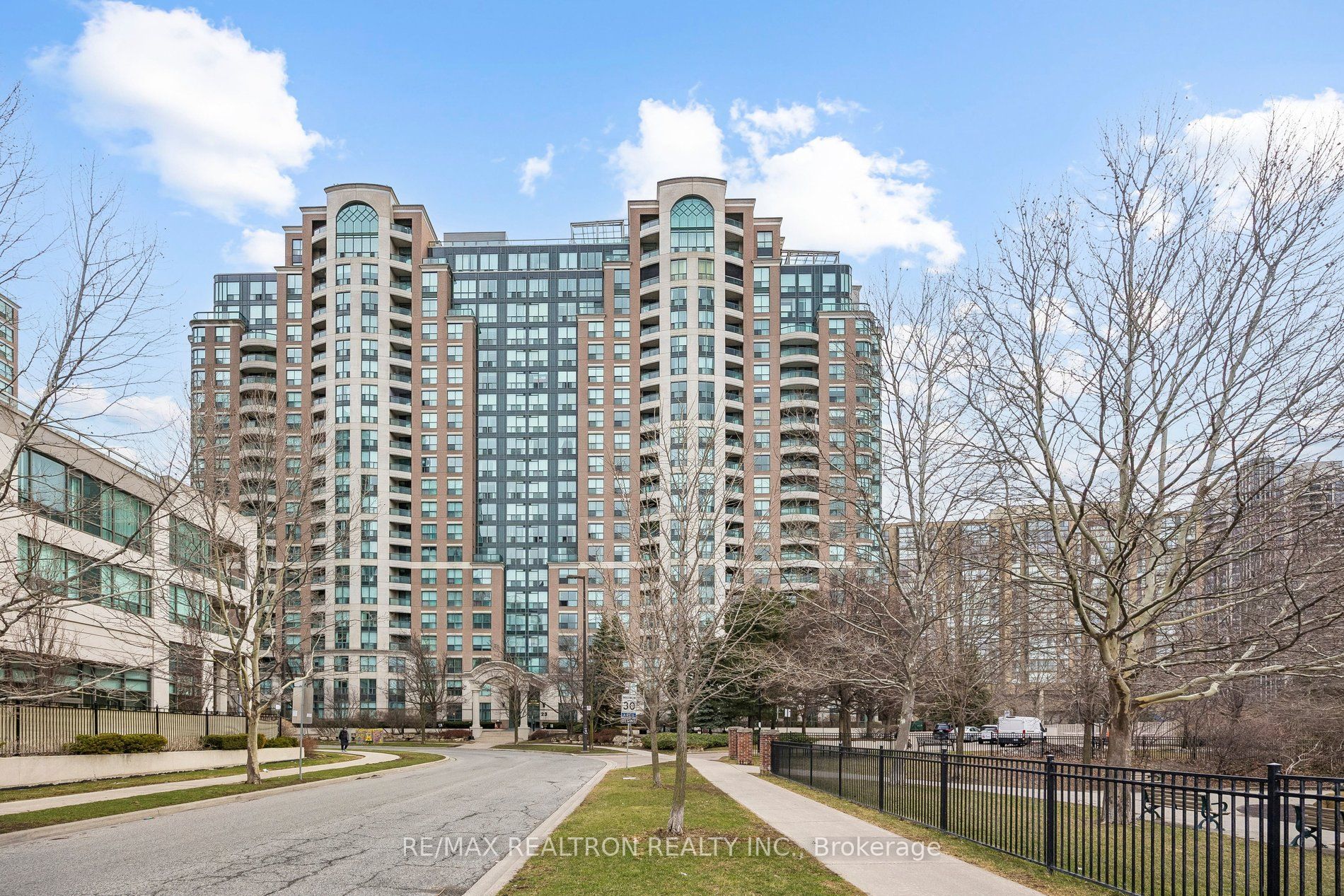 Additional image 3 of 1602-23 Lorraine Drive, Toronto, ON, M2N 6Z6