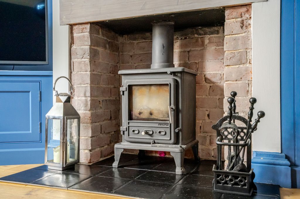 Additional image 3 of 2 bed semi-detached house for saleChurch Road, Ascot SL5