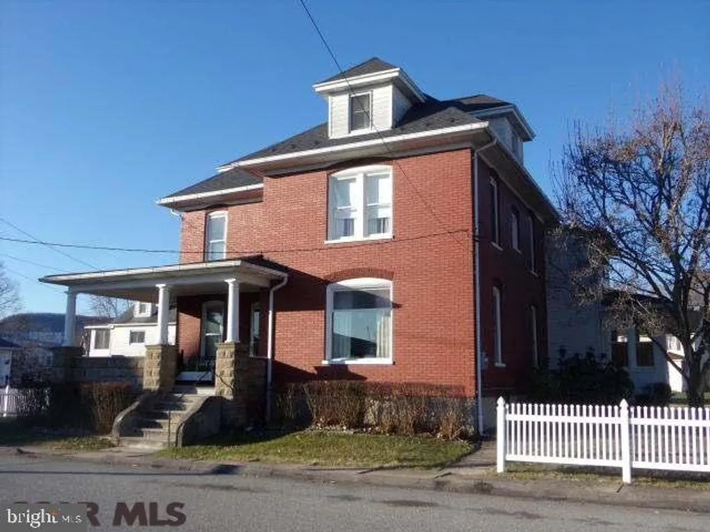 61 Vesper Street, Beech Creek, PA 16822