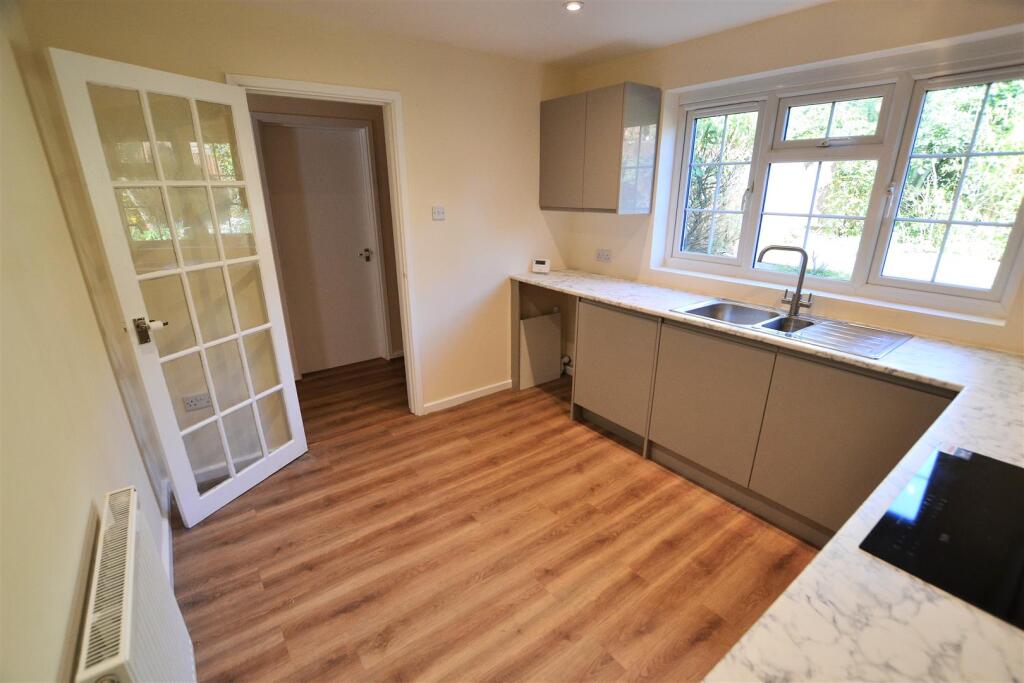 Additional image 9 of Batterdale, Old Hatfield