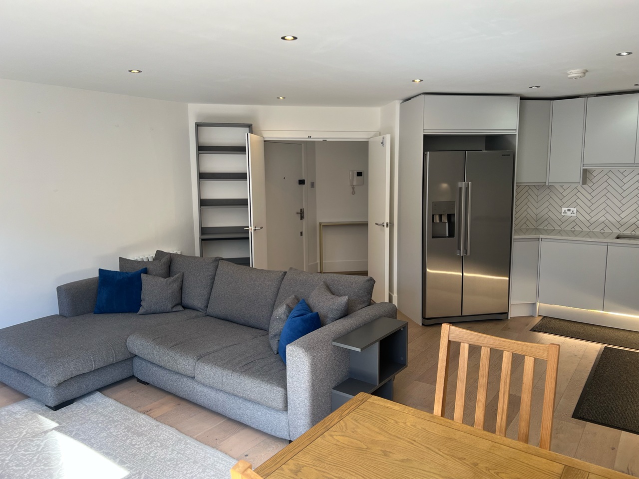 2 Bed Flat, Calvin St, E1, N1 7GU photo 2