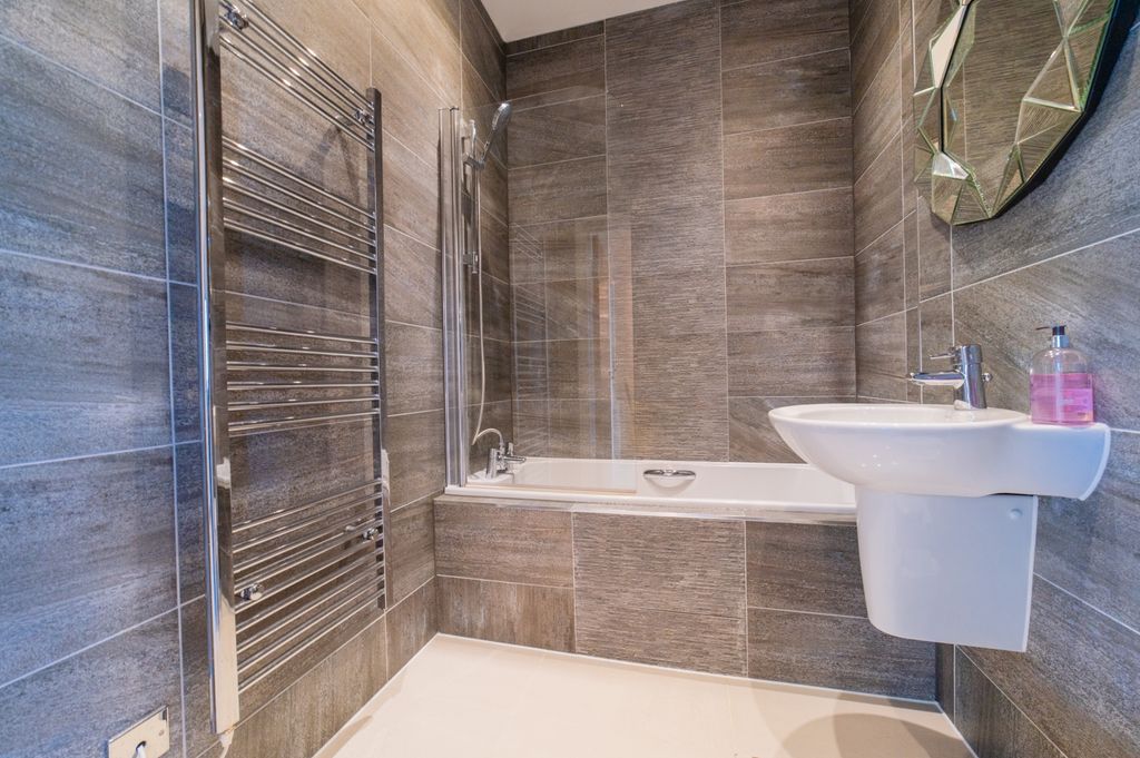 Additional image 30 of 2 bed flat for saleHansen Court, Cardiff Bay CF10