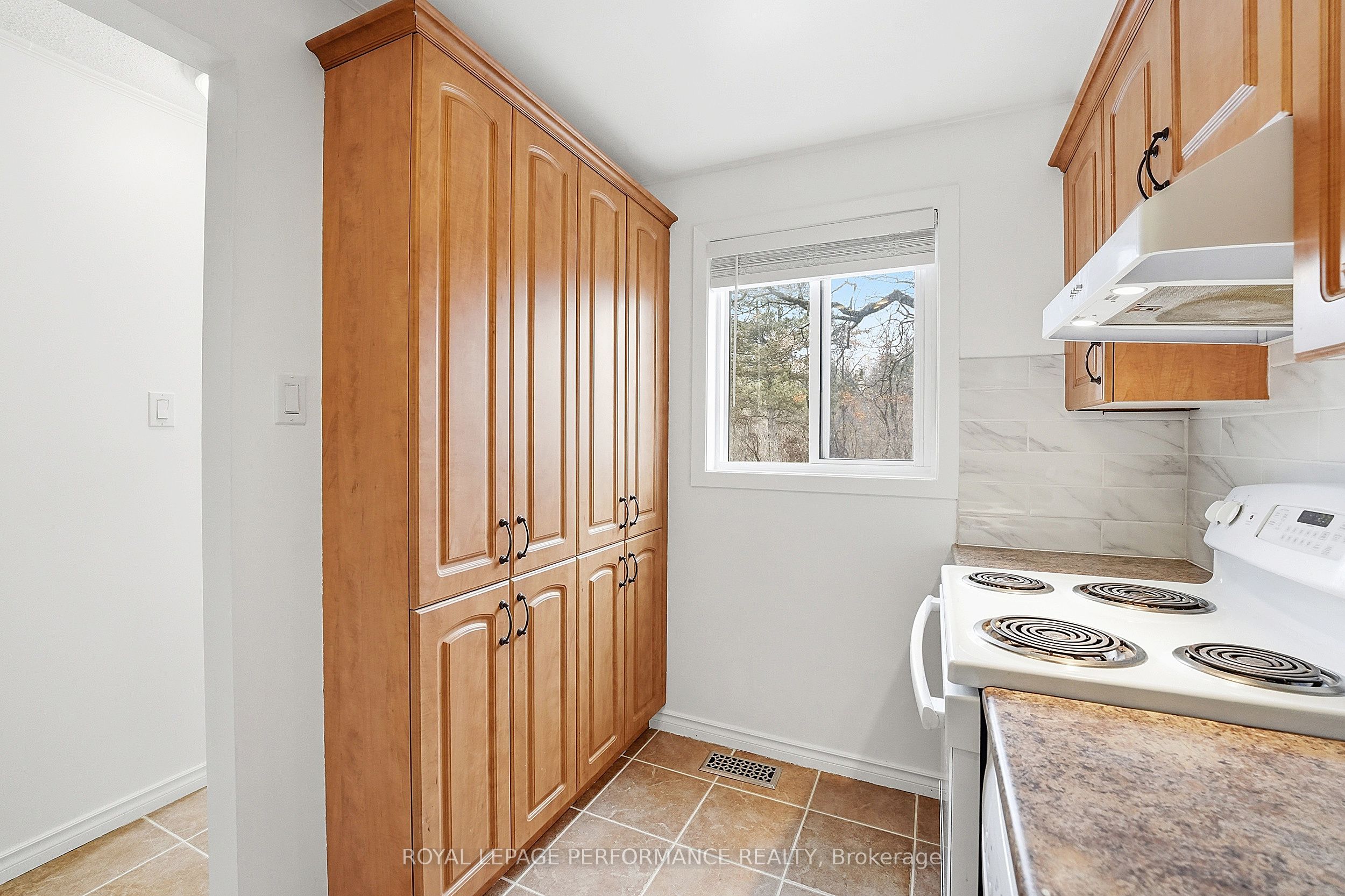 Additional image 6 of 6442 Bilberry Drive, Ottawa, ON, K1C 4P3