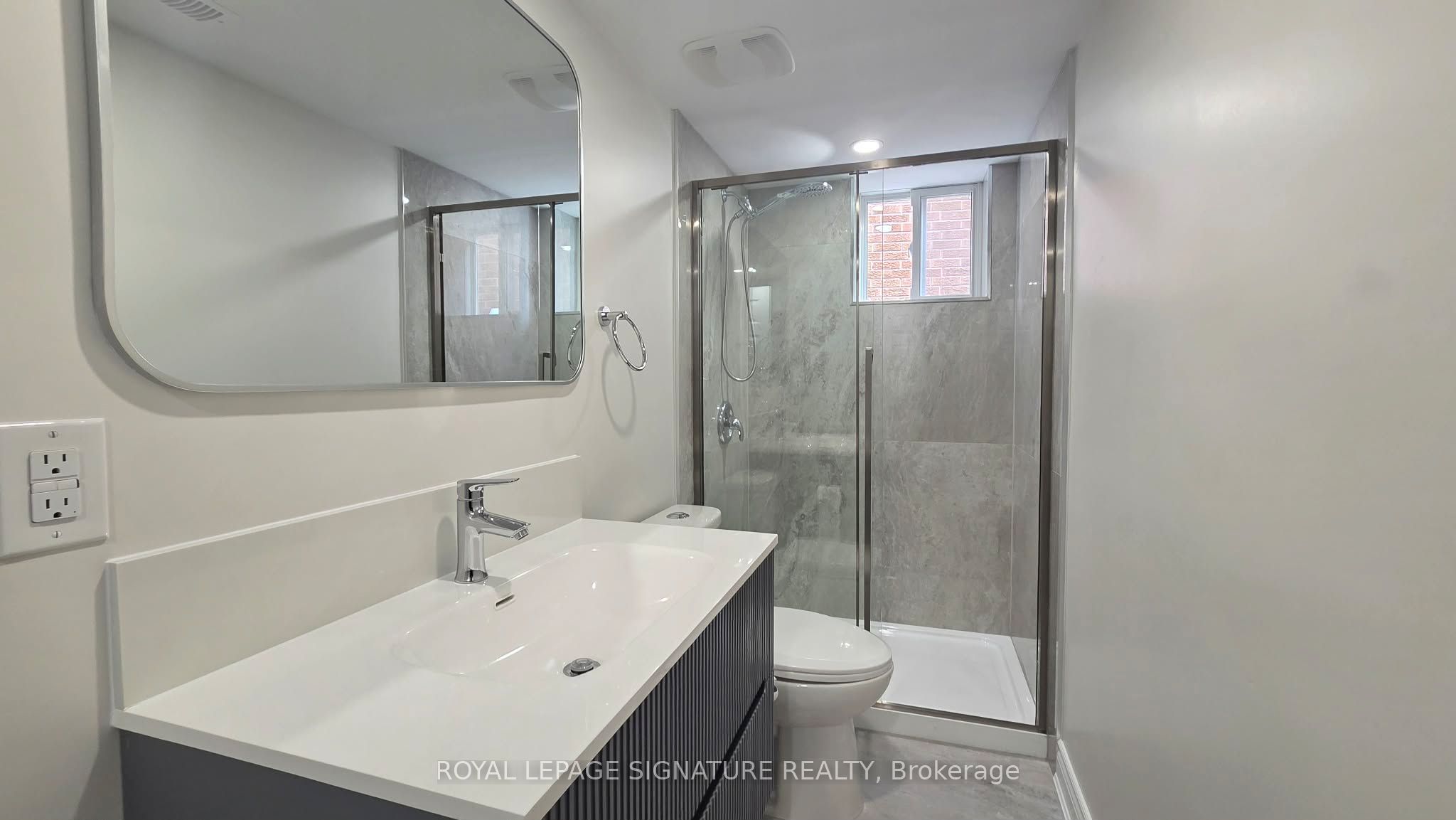 Additional image 6 of Basement 2-3137 Sunnyhill Drive, Mississauga, ON, L4X 2K5