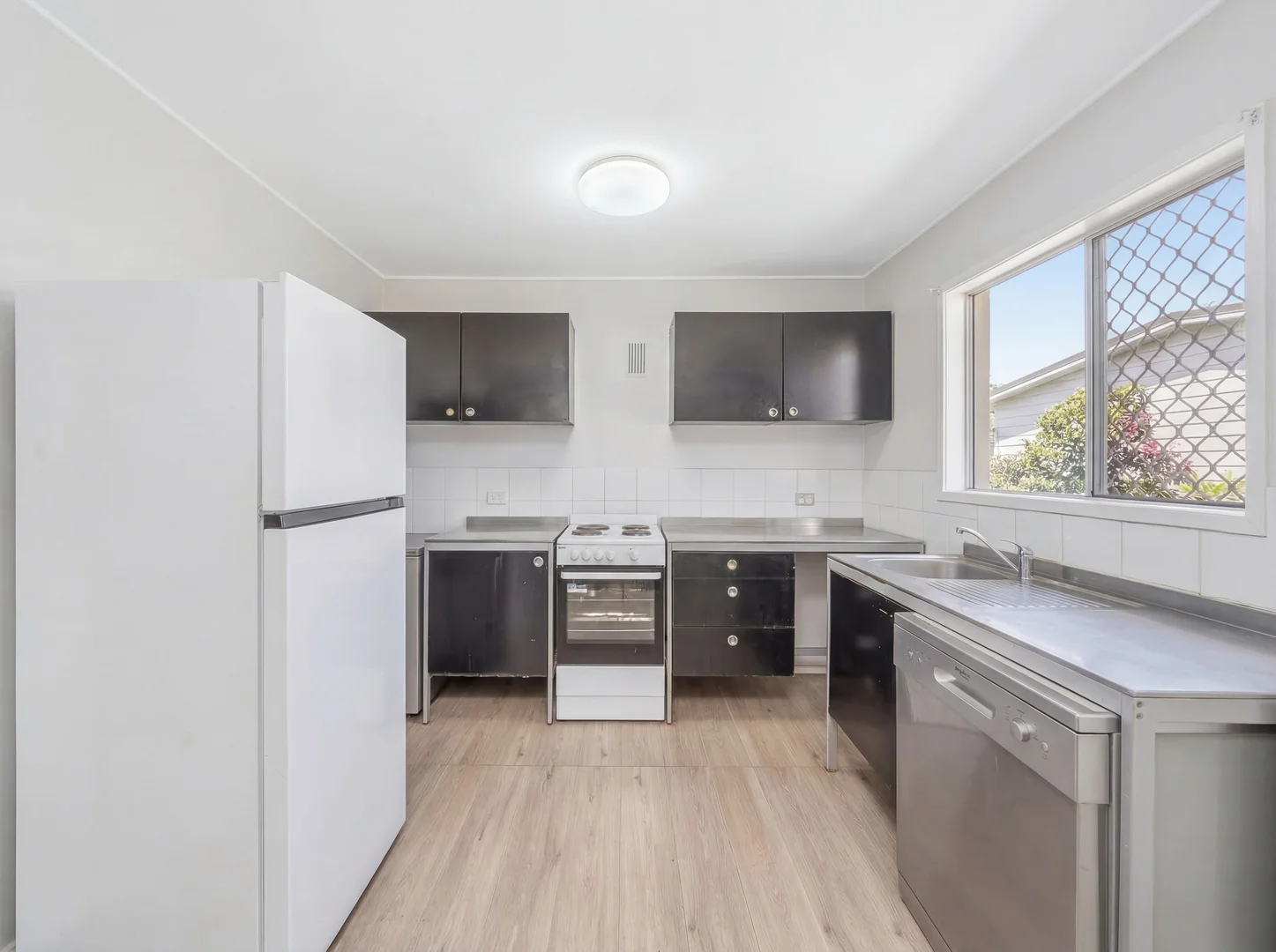 11 Lions Crescent, Kippa-Ring QLD 4021 photo 4