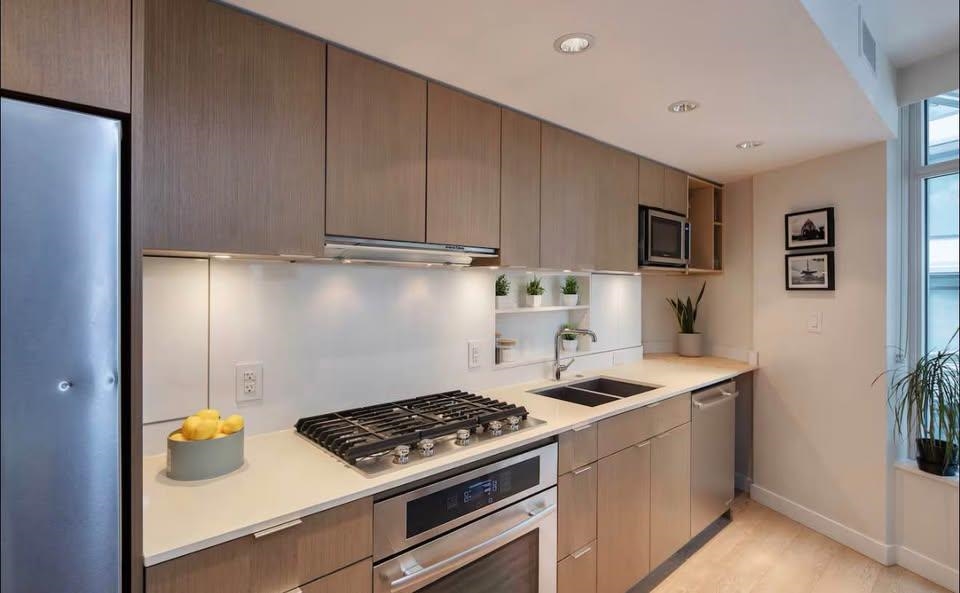 Additional image 6 of 302-161 1st Avenue E, Vancouver, BC, V6A 0G1