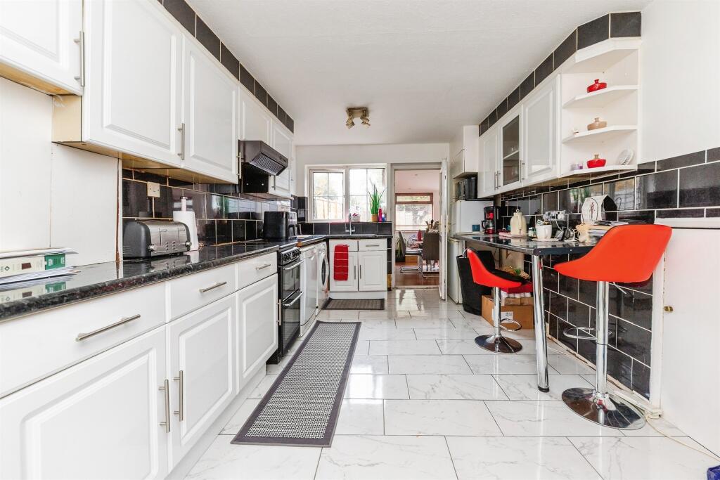 Additional image 6 of Walnut Grove, Welwyn Garden City
