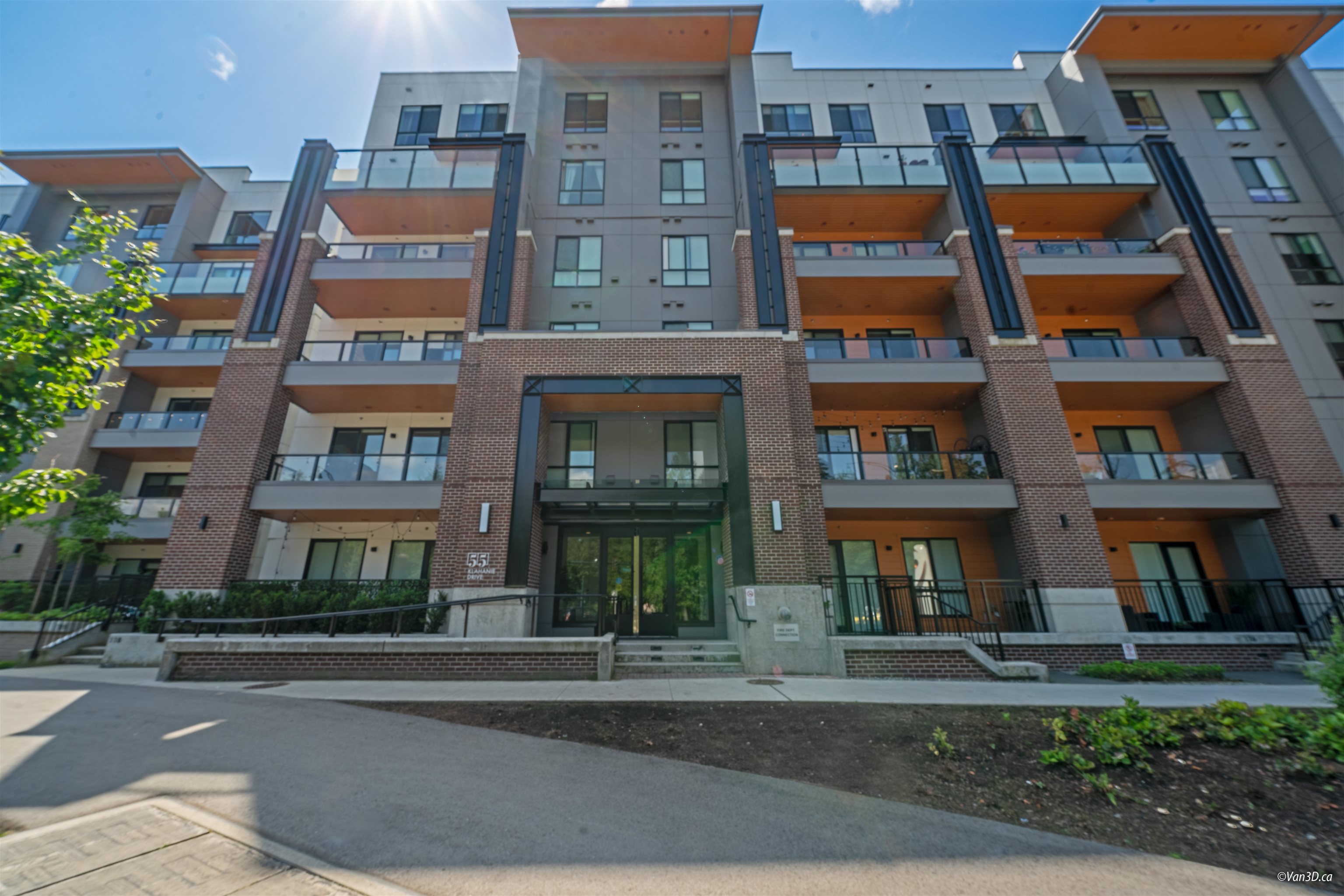201-55 Klahanie Drive, Port Moody, BC, V3H 0M9