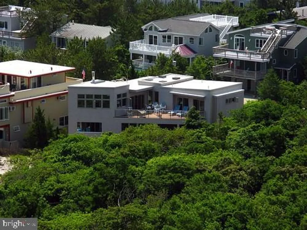 7 W 3rd Street, Barnegat Light, NJ 08006