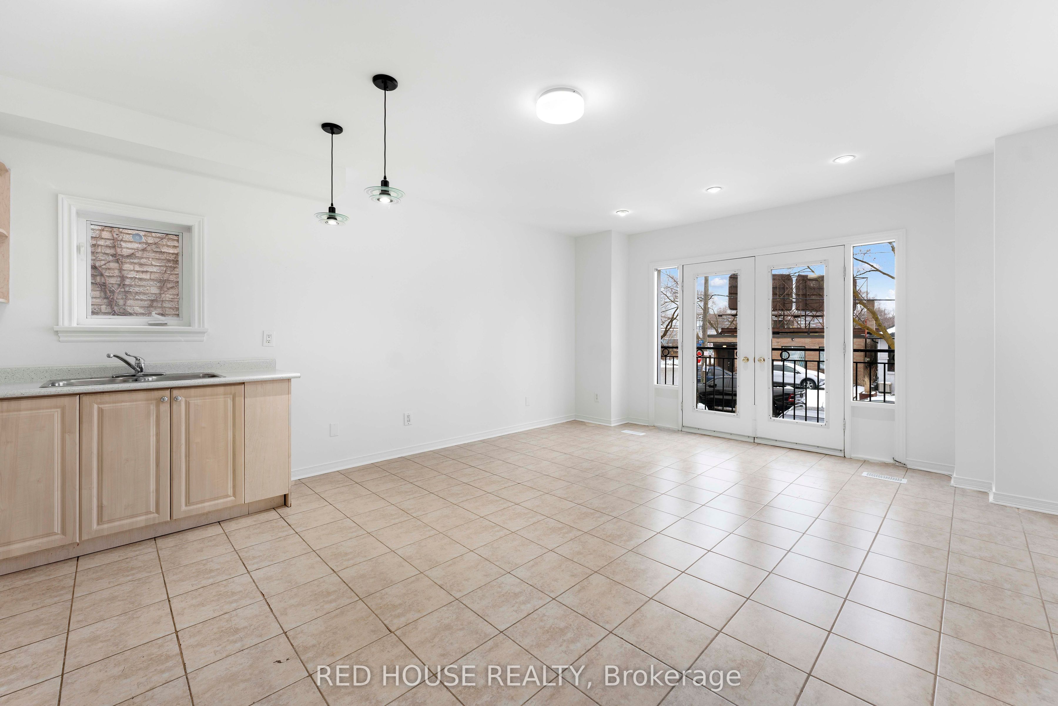 Additional image 5 of 1-67 Florence Crescent, Toronto, ON, M6N 4E8