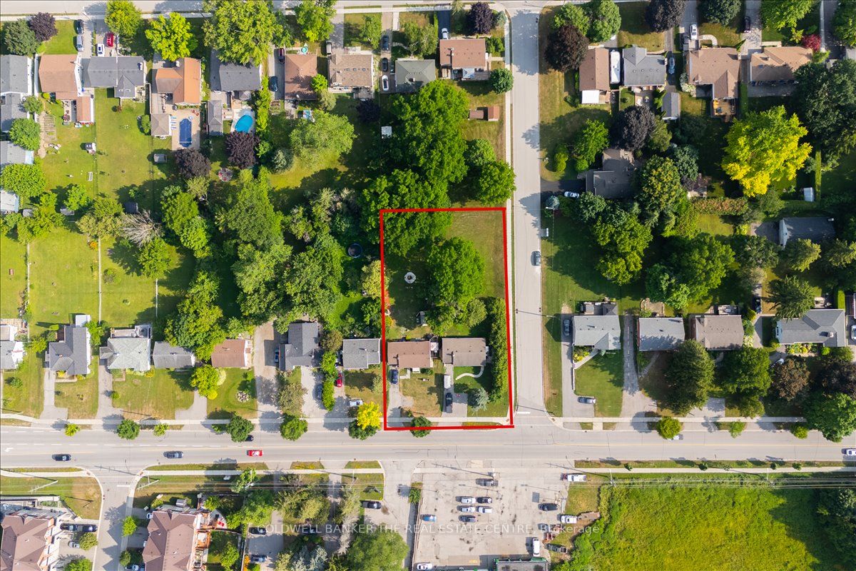 98 Eagle Street, Newmarket, ON, L3Y 1J4