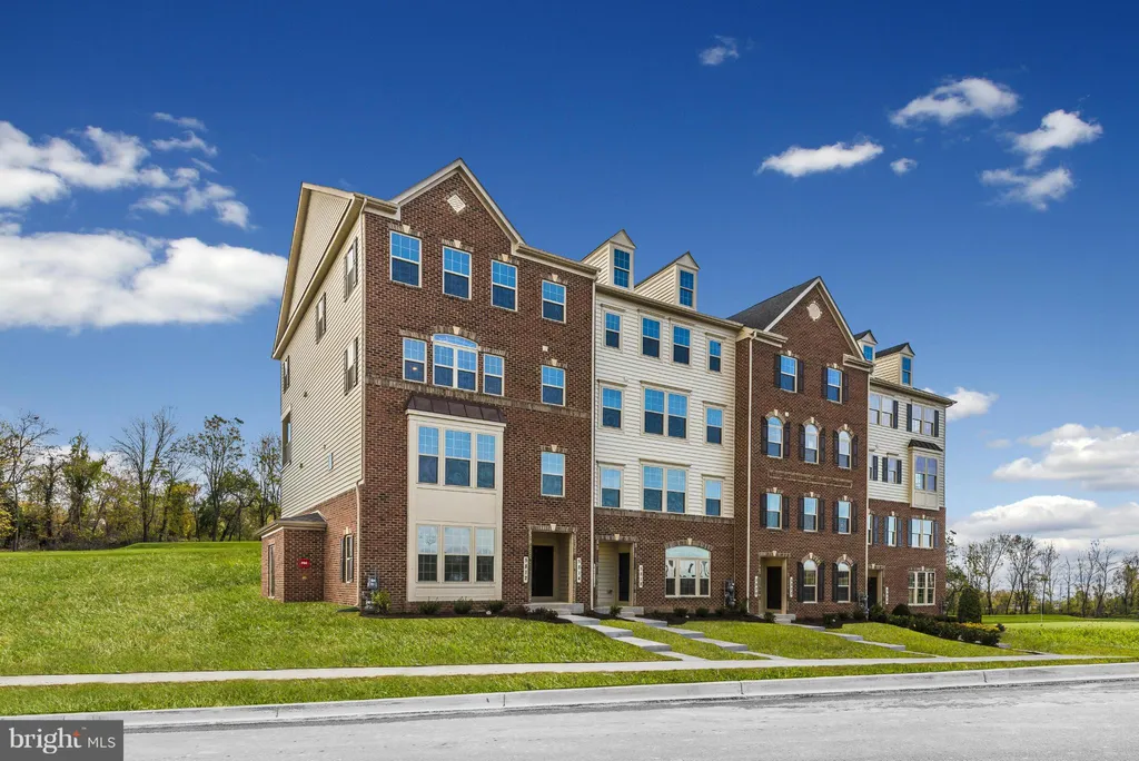 5808 Oakdale Village Road Unit B, Ijamsville, MD 21754