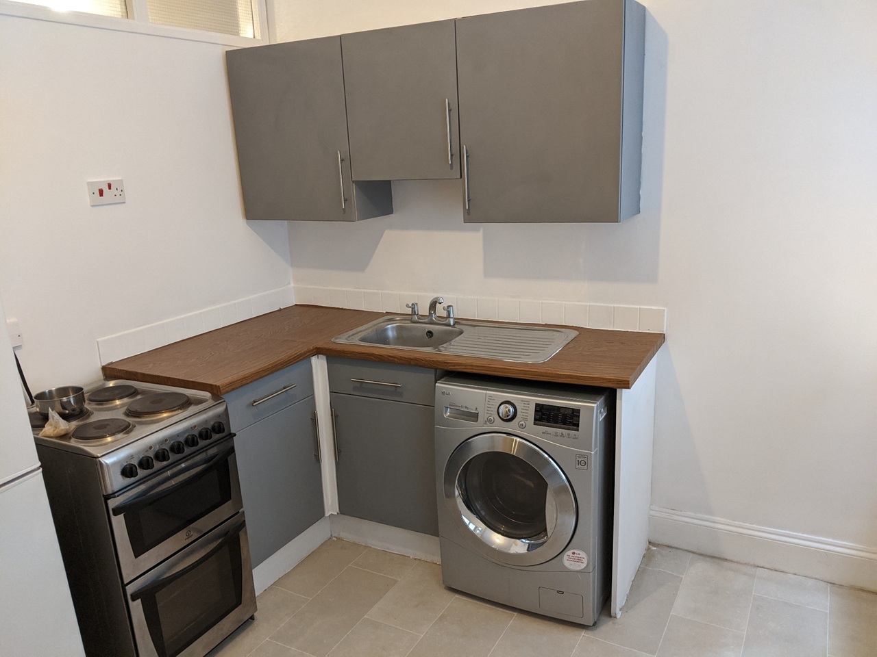 2 Bed Flat, Fishponds Road, BS5, N1 7GU photo 4