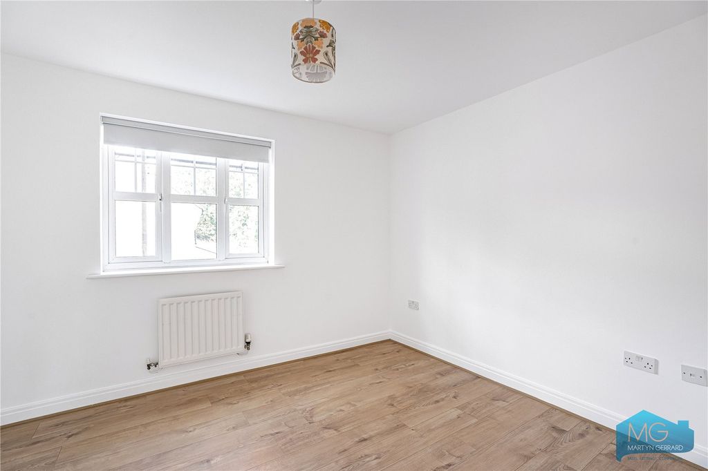 Additional image 7 of 2 bed flat for saleShillingford Close, Mill Hill, London NW7