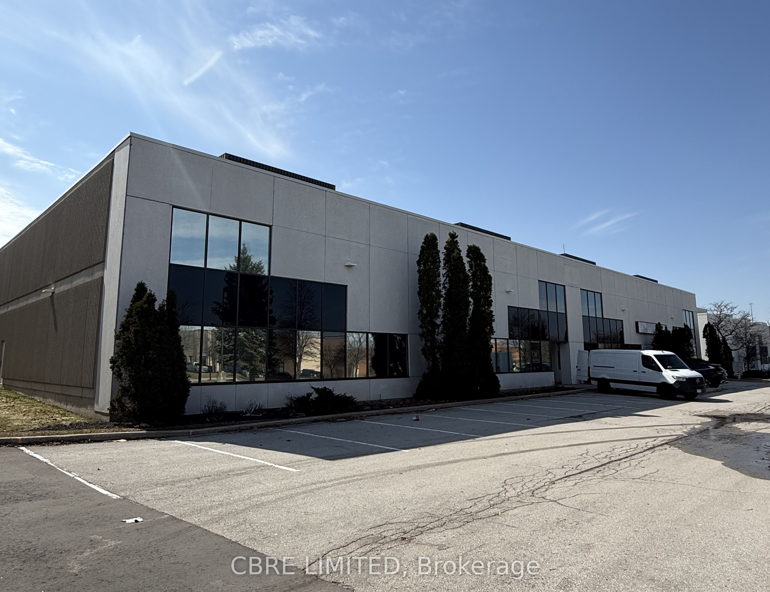 1-2-4060A Sladeview Crescent, Mississauga, ON, L5L 5Y5