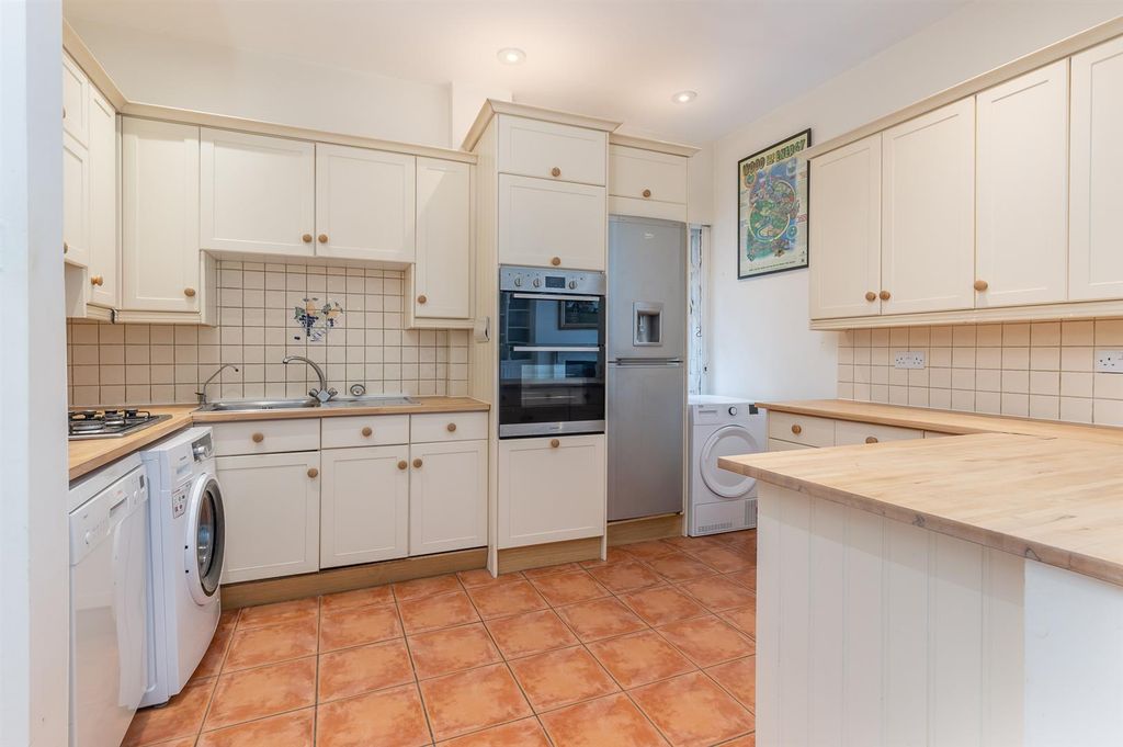Additional image 5 of 2 bed flat for saleCowes, Isle Of Wight PO31